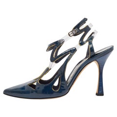 Manolo Blahnik Pumps in vernice blu e PVC misura 37,5