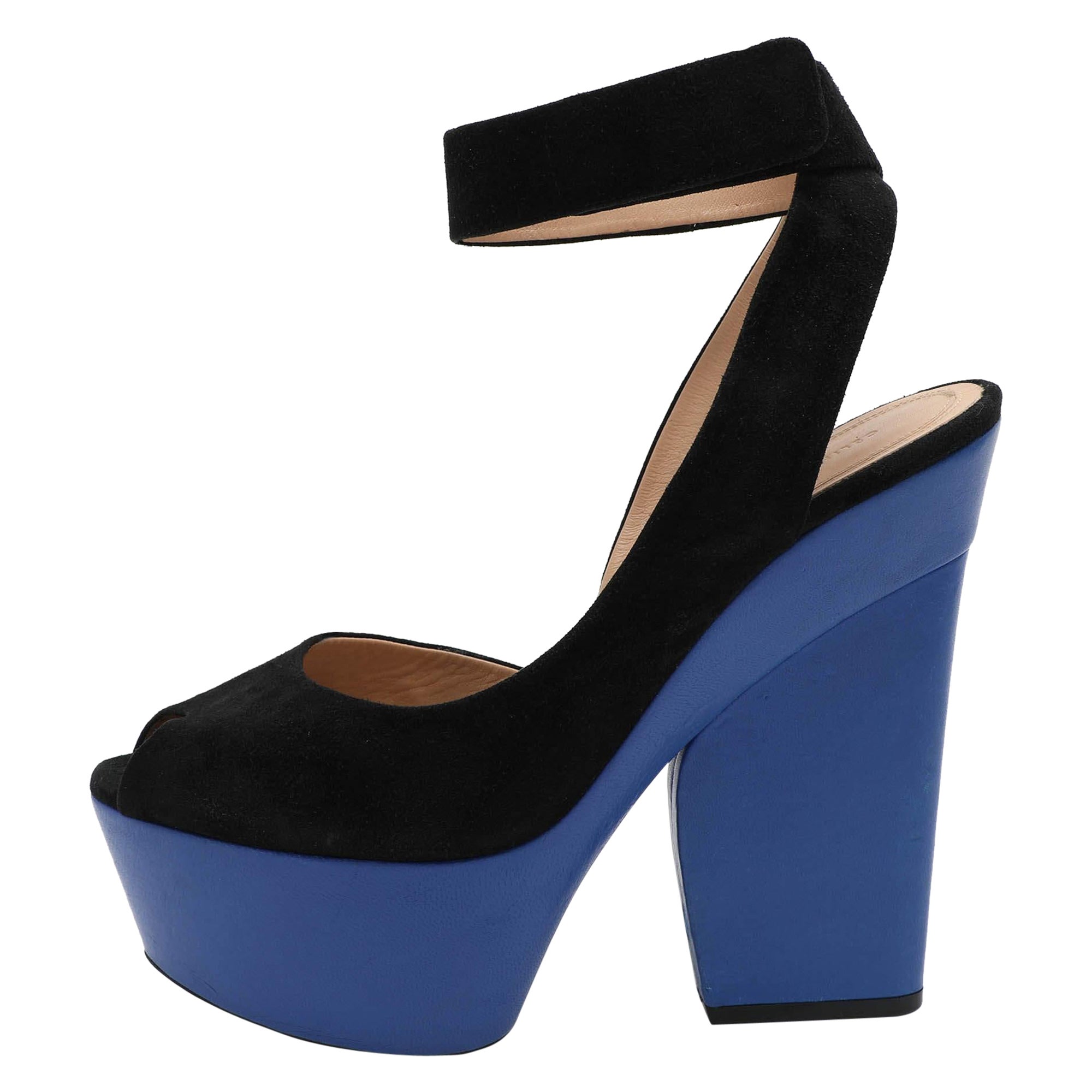 Sandales à plateforme en daim noir de Celine Taille 39.5