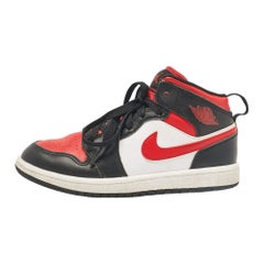 Air Jordans Leather Jordan 1 Mid PS Black Fire Red Sneakers Size 31 (kids)