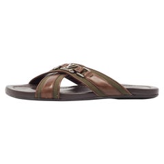 Louis Vuitton, pelle e tela marrone e verde, taglia 42,5