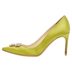 Brian Atwood escarpins à bout pointu en satin vert ornés de cristaux, taille 39,5