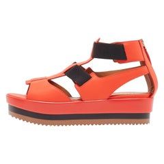 Fendi Plateausandalen aus rotem/Schwarzem Leder und elastischem Leder Größe 37,5