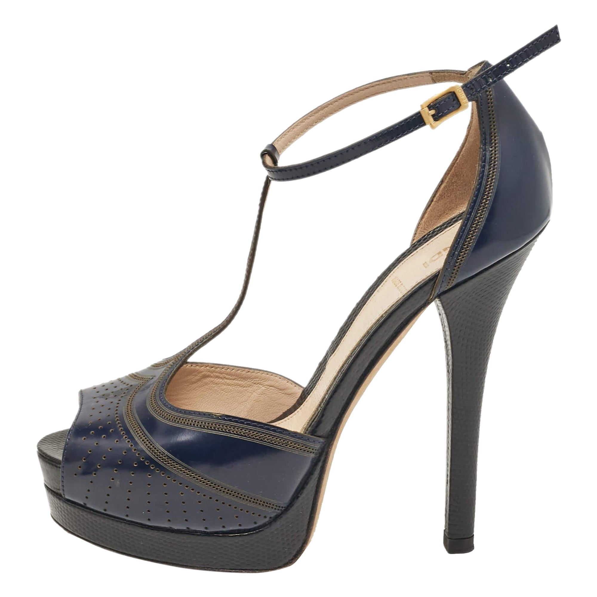 Fendi Marineblaue Ledersandalen mit Knöchelriemen Größe 37,5