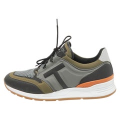 Tod's Baskets basses vert/gris en toile et cuir, taille 42,5
