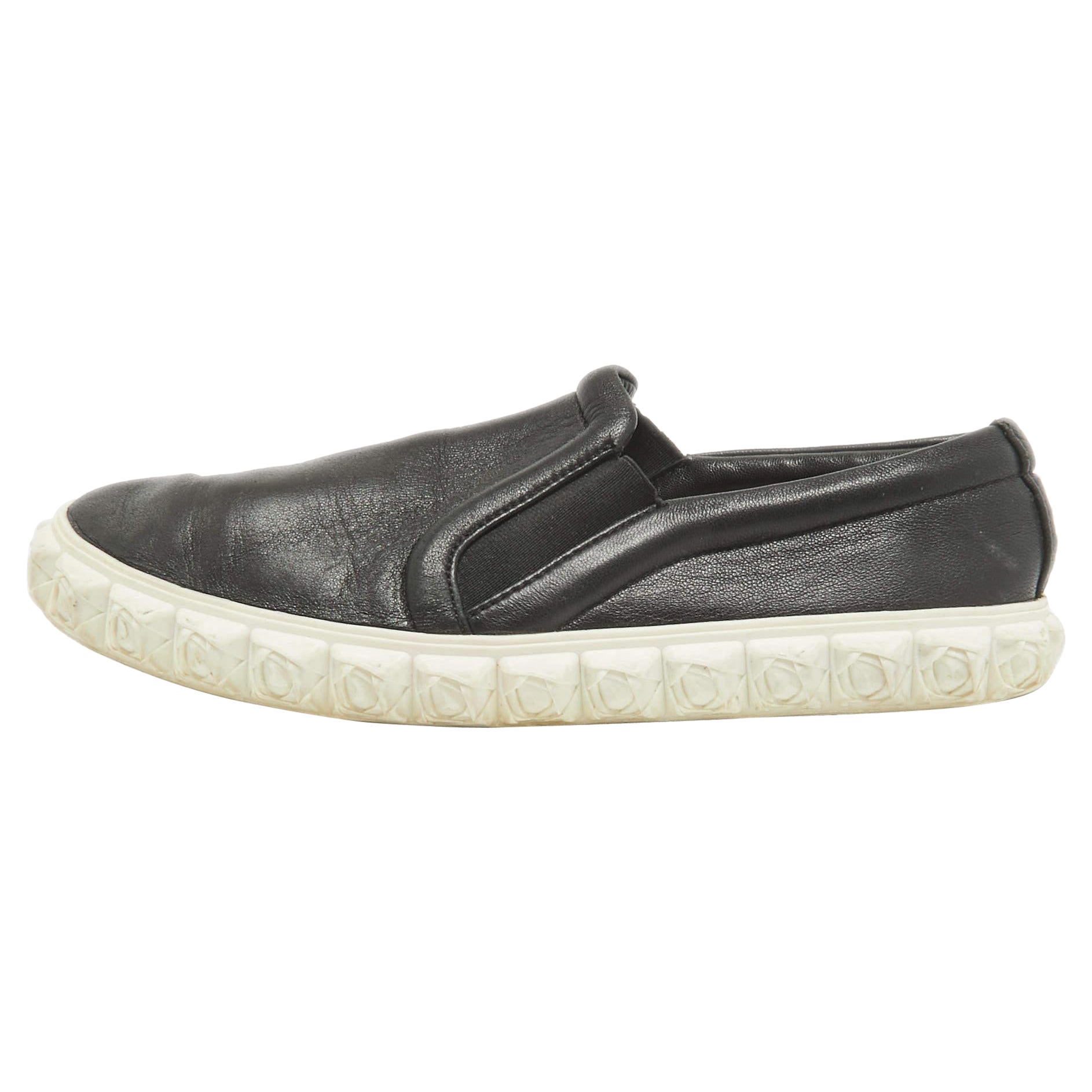 Stuart Weitzman Schwarze Leder Slip On Turnschuhe Größe 38,5