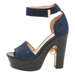 Nicholas Kirkwood Sandalias de tela de lúrex azul/negro y charol Maya talla 38