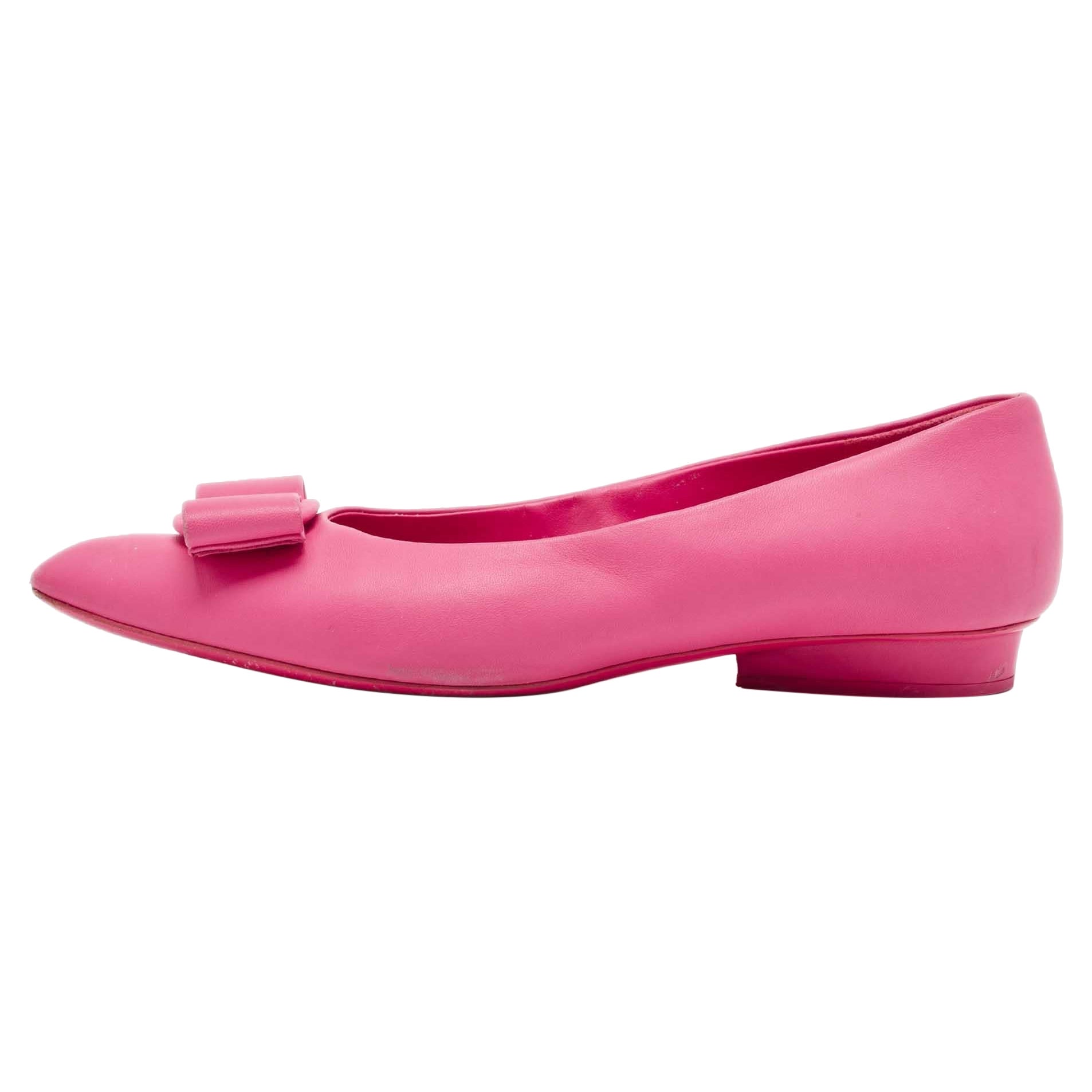 Salvatore Ferragamo Ballerine Viva Bow in pelle rosa taglia 40 in vendita