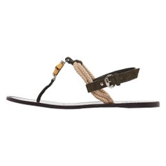 Gucci Green Suede Thong Flat Sandals Size 40.5