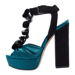 Miu Schwarz/grüne Sandalen aus Satin und Wildleder mit Knöchelriemen Größe 35
