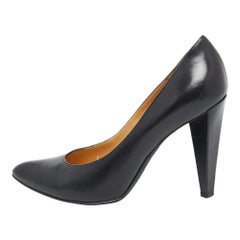 Marc by Marc Jacobs Black Leather Pumps Size 38