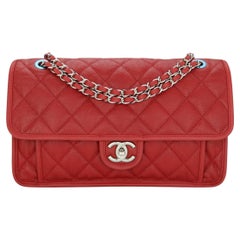 CHANEL Bolso con Solapa Riviera Francesa Caviar Rojo con Herrajes Plateados 2013