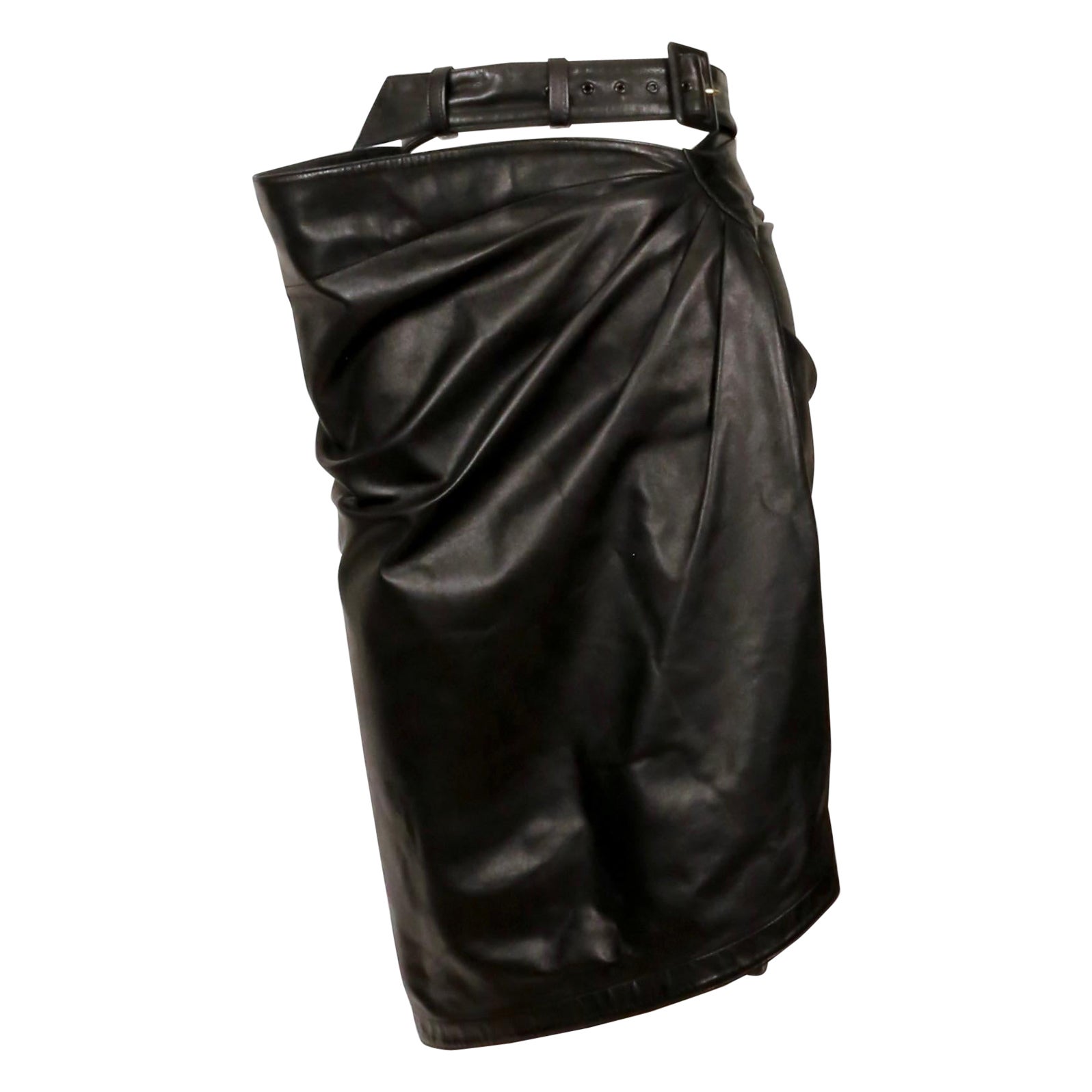 1984 AZZEDINE ALAIA black leather wrap skirt with side buckle For Sale