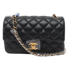 Chanel Classic Flap Rectangular Mini Schwarzes Lammfell Leder Gold Hardware, 2014-