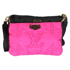 Louis Vuitton Schwarz Fuchsia Econyl Monogramm Maxi Multi Pochette-Accessoires mit Monogramm