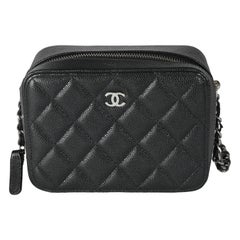 Chanel Schwarze gesteppte Kaviar Quadratische Reißverschluss-Handtasche mit Kameratasche