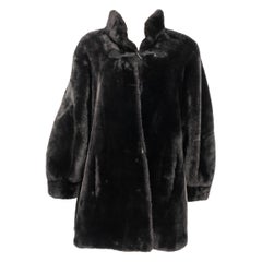 Yves Saint Laurent Manteau en fourrure de mouton noir