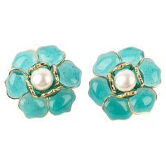 Boucles d'oreilles Augustine en métal doré avec pâte de verre turquoise-vert