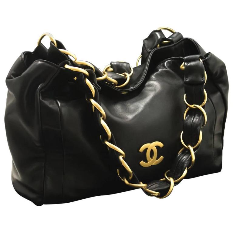 CHANEL 2003 Gold Chain Shoulder Bag Black Lambskin Leather Purse For Sale at 1stdibs