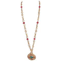 CHANEL Vintage 70s Gold metal LONG NECKLACE w/ BROOCH Pendant 10