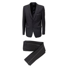 Traje Givenchy con Detalles de Cadenas - Años 10