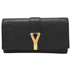Clutch Yves Saint Laurent linea Y in pelle nera
