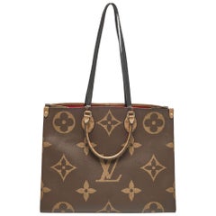Bolsa GM OnTheGo de lona gigante con monograma invertido Louis Vuitton
