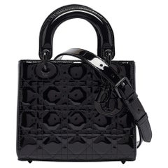 Dior Ultra glänzende schwarze Cannage Kleine Lady Dior Tote aus Lackleder