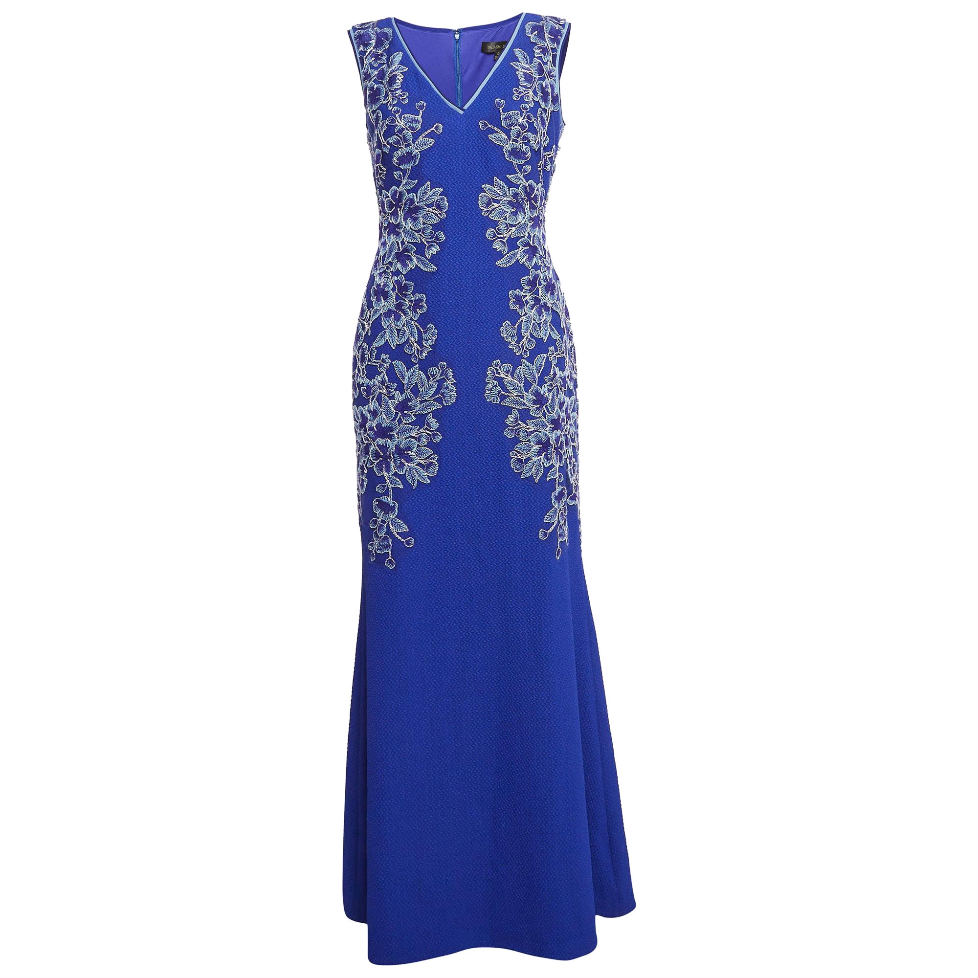 Tadashi Shoji Blue Floral Embroidery Textured Crepe Sleeveless Gown S For Sale