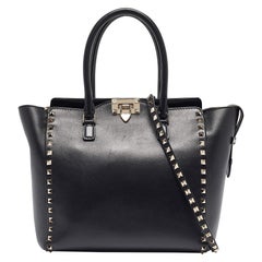 Valentino - Tote a trapezio in pelle nera Rockstud