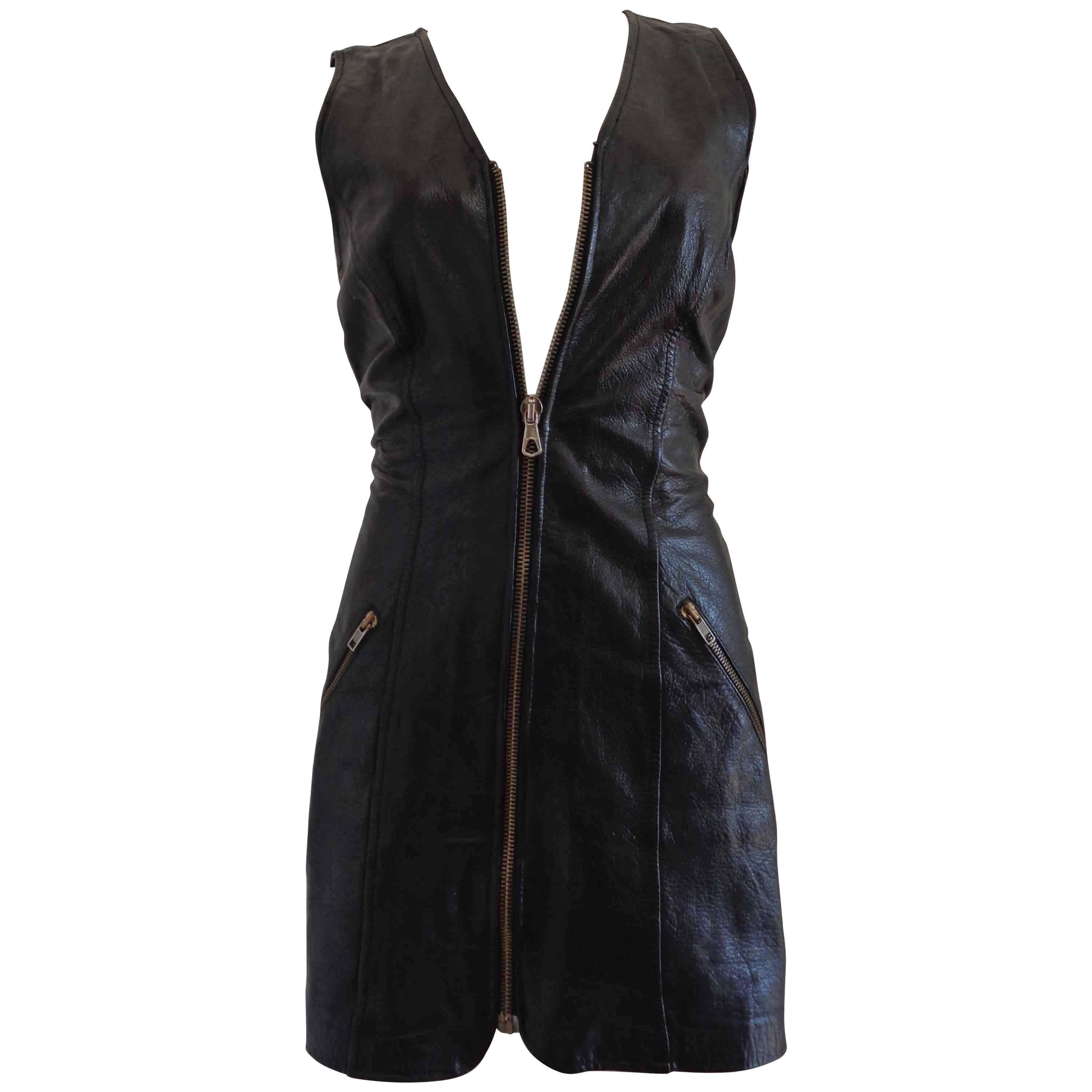 Robe en cuir noir Moschino Cheap & Chic en vente