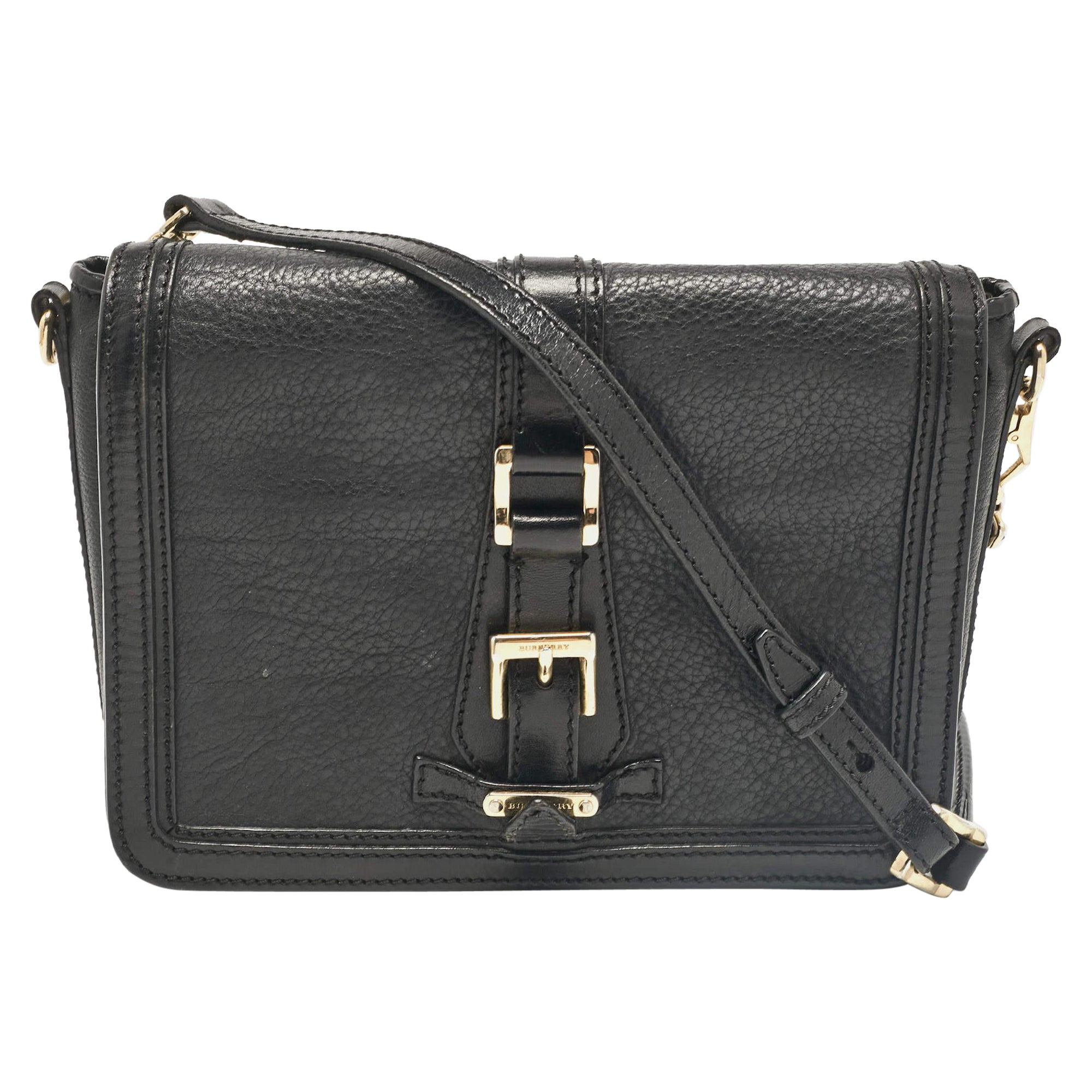 Burberry Borsa a tracolla con patta in pelle nera