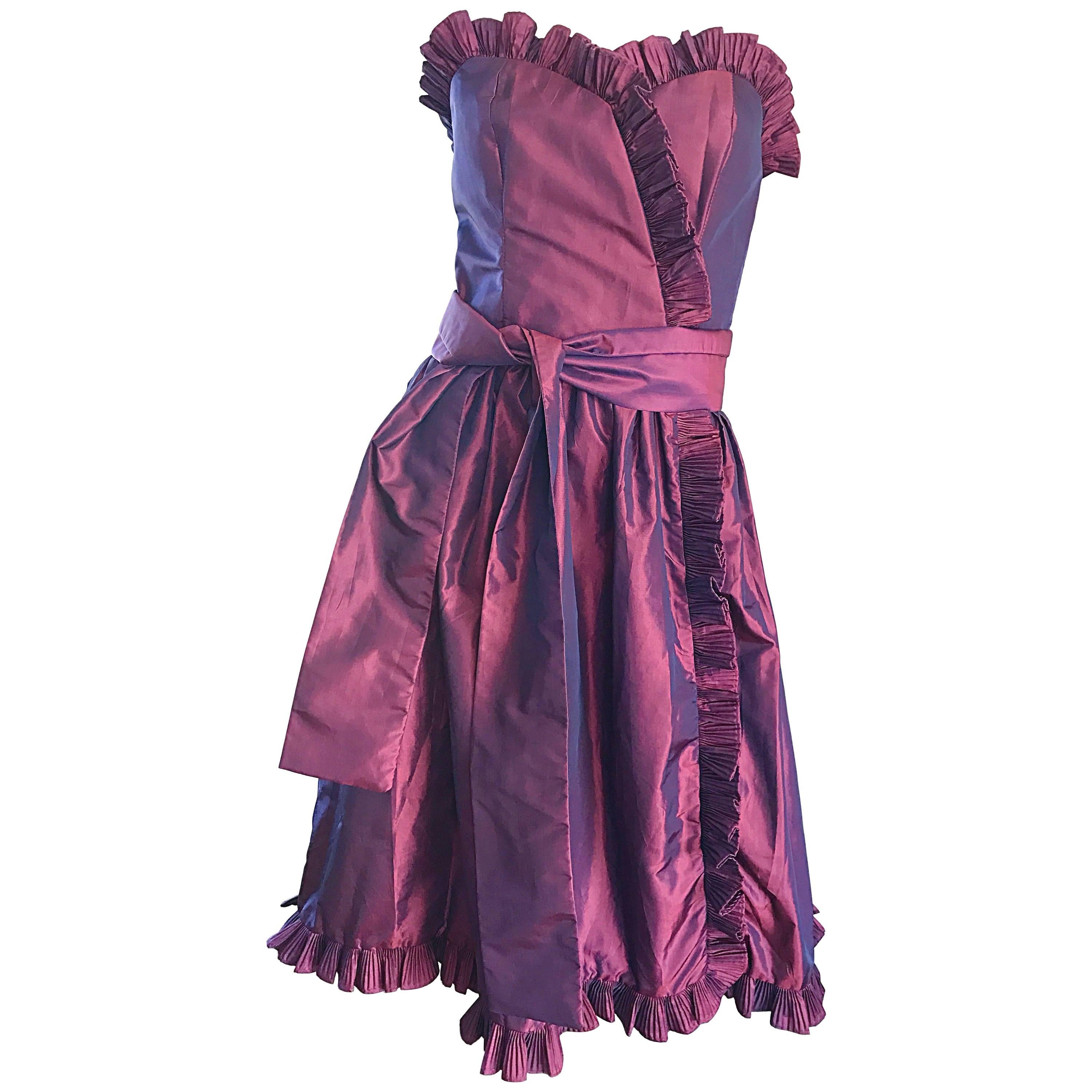 Victor Costa Neiman Marcus - Robe et ceinture vintage en taffetas de soie métallisé violet, années 80 en vente