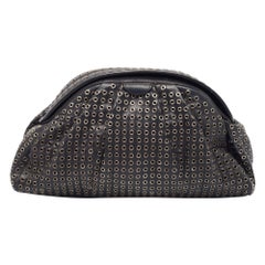 Pochette con occhiello Samia in pelle nera di Alaia