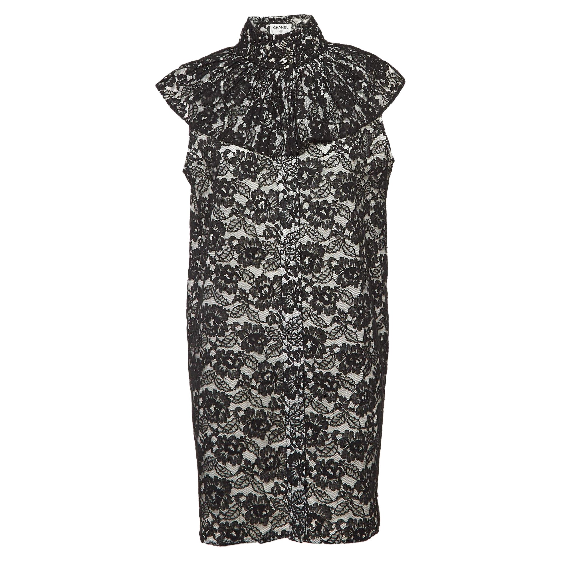 Chanel Schwarzes Minikleid mit geraffter Spitze und hohem Ausschnitt L