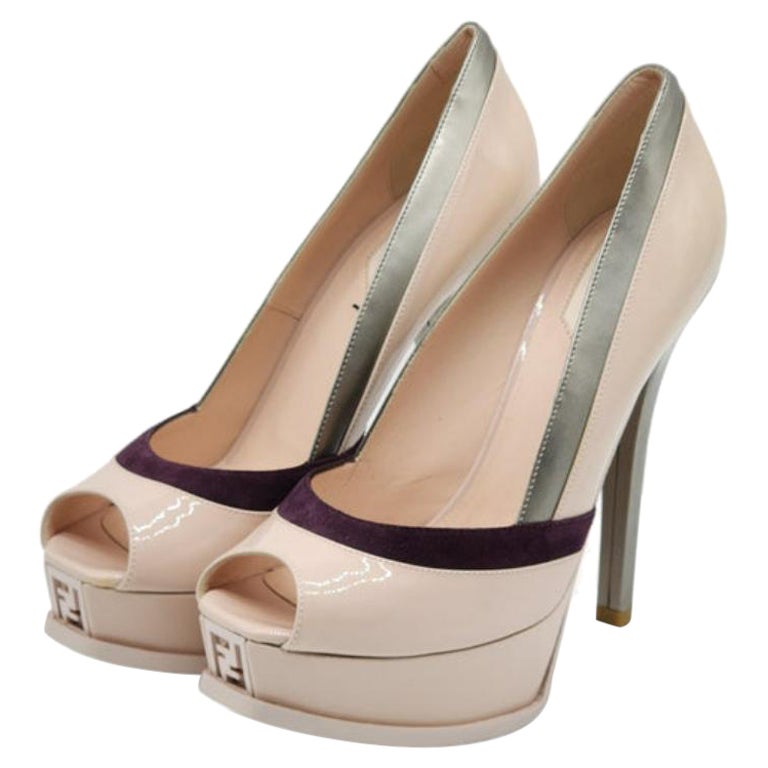 Décolleté Fendi in pelle e metallo colorblock