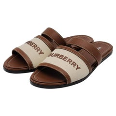 Burberry Honour - Sandali piatti in pelle marrone