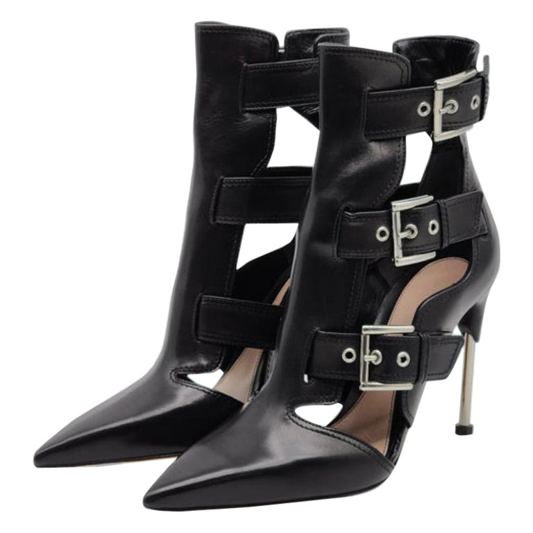 Alexander McQueen - Stivaletti con tacco a gabbia in pelle nera
