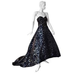 Oscar de la Renta Magnificent Dramatic Hi Fashion Ballgown 8