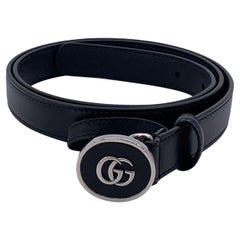 Gucci Cinturón de piel negro con hebilla GG Talla 85/34