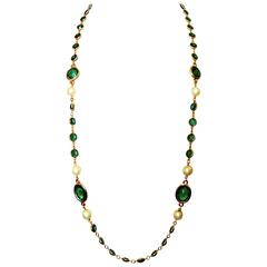 Vintage Kenneth Jay Lane Gilt Metal Necklace with Emerald Green Crystals and Pearls 80s 