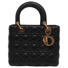 Lady Dior Borsa media in pelle di agnello nera Hardware oro
