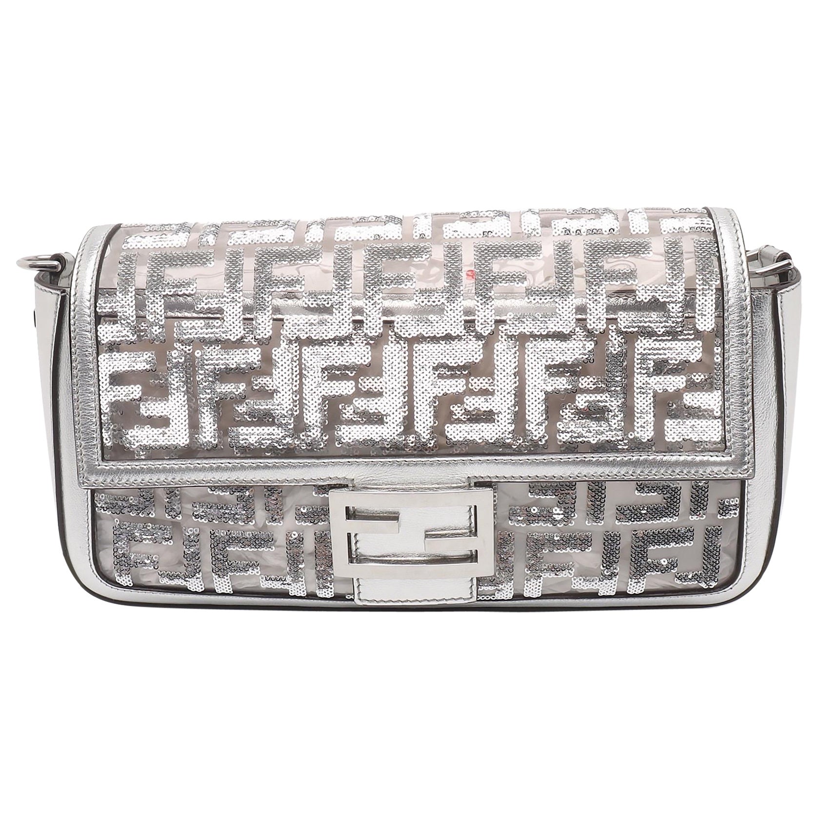 Bolso mediano Fendi Baguette Fendi x Nicki Minaj Bolso cruzado de cuero y PVC plateado en venta