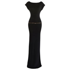 Gucci by Tom Ford 1997 Vestido Negro Semi-Transparente Extra Largo Cinturón con Gancho Ilusorio