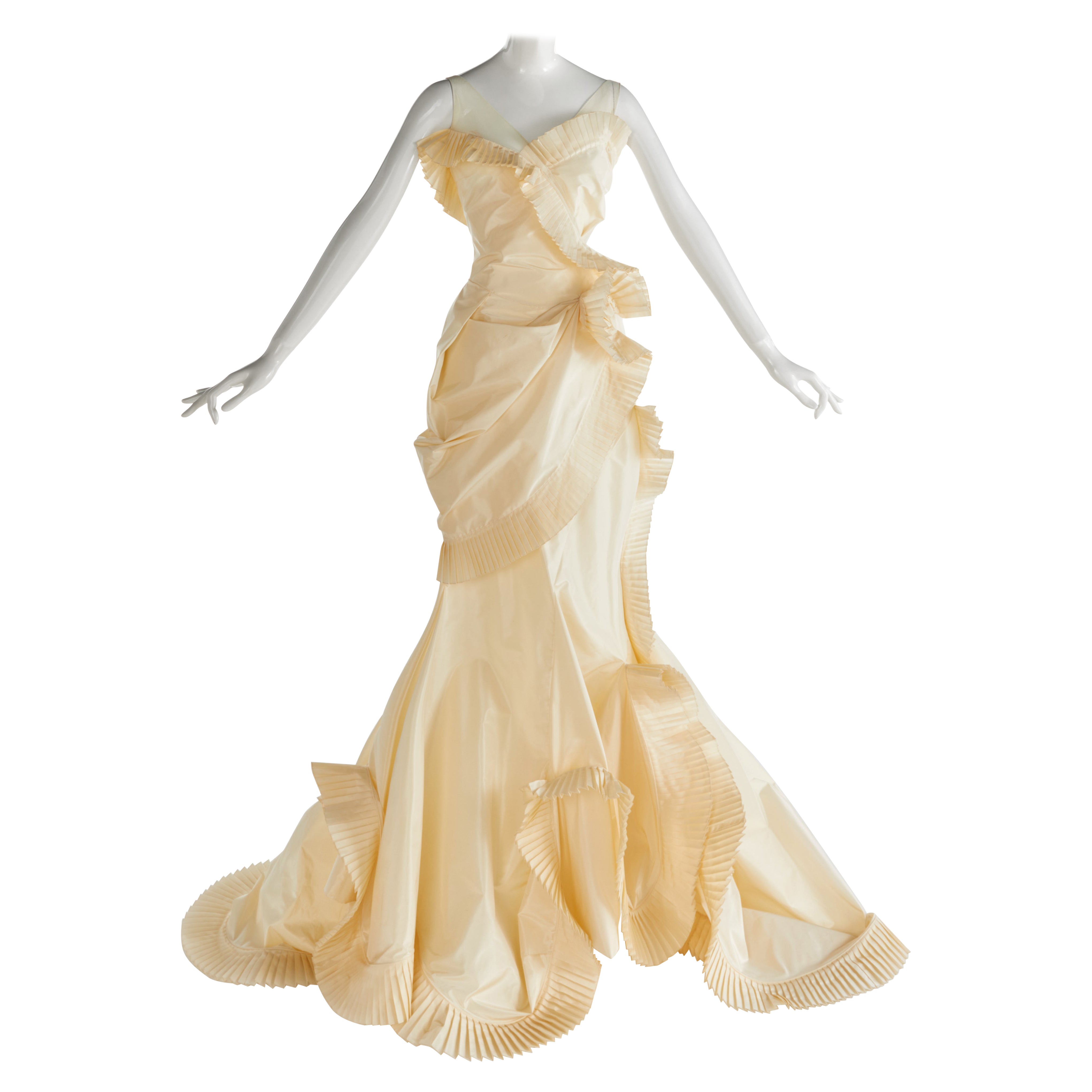 NWT Christian Dior by John Galliano Origami Dress Runway Fall 2006 Wedding Gown For Sale
