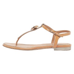Chanel Beige Patent Leather CC Camellia Thong Flat Sandals Size 39.5