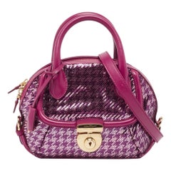 Salvatore Ferragamo Burgunderfarbene Schultertasche aus Pailletten und Leder Fiamma