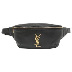 Saint Laurent Borsa con cintura Cassandre in pelle nera