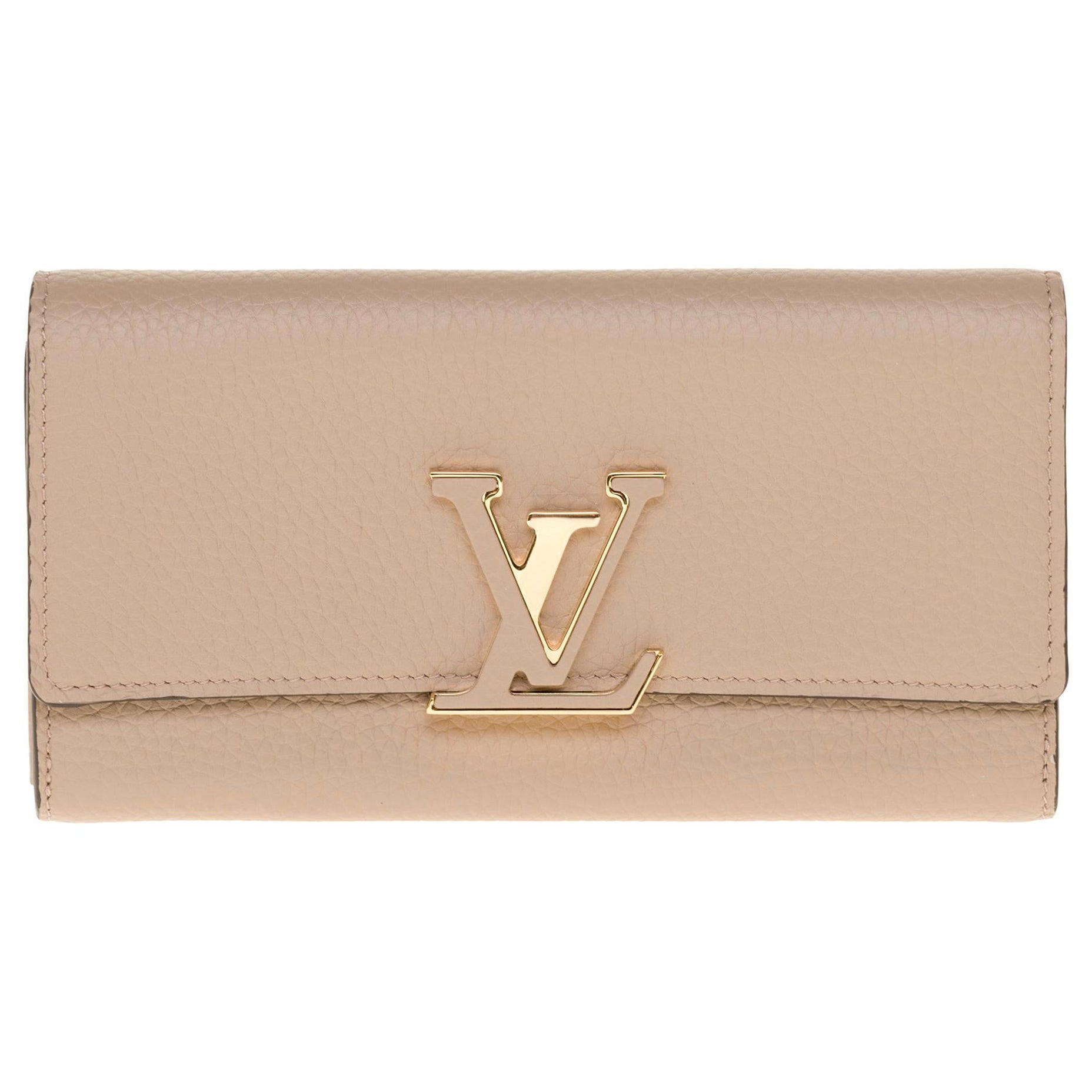 Brand New Louis Vuitton Capucines GM Wallet in beige Taurillon leather For Sale