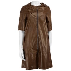 Abito con colletto asimmetrico in pelle marrone di Marni, taglia S