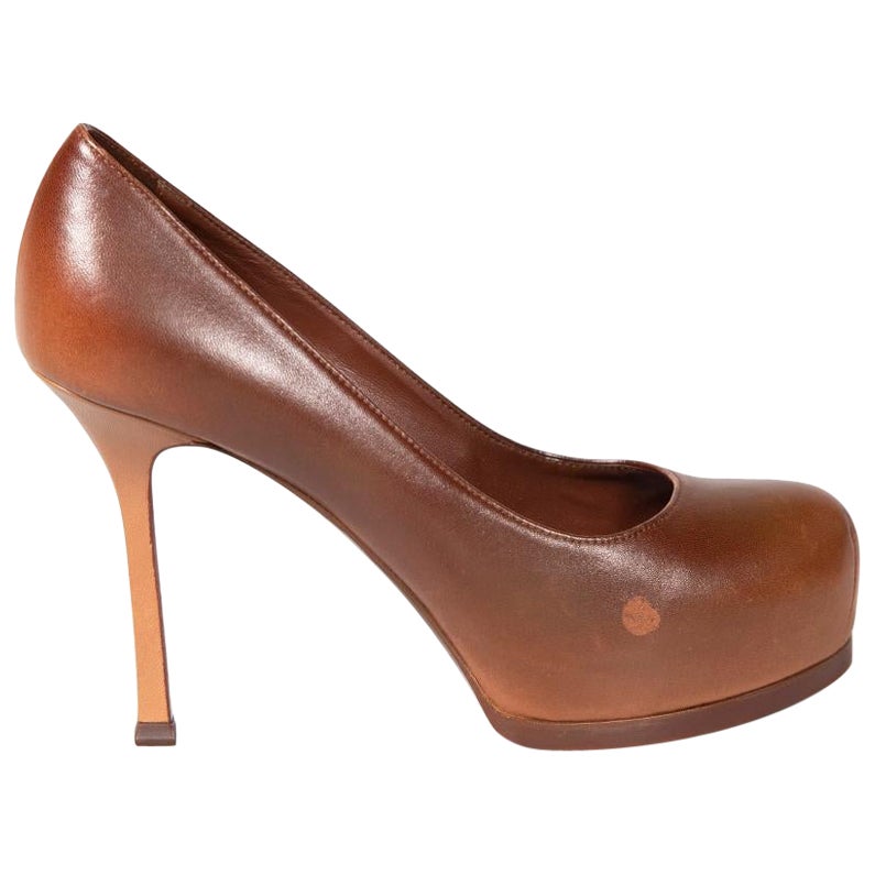 Saint Laurent Escarpins à bout rond en cuir Brown Taille IT 35.5